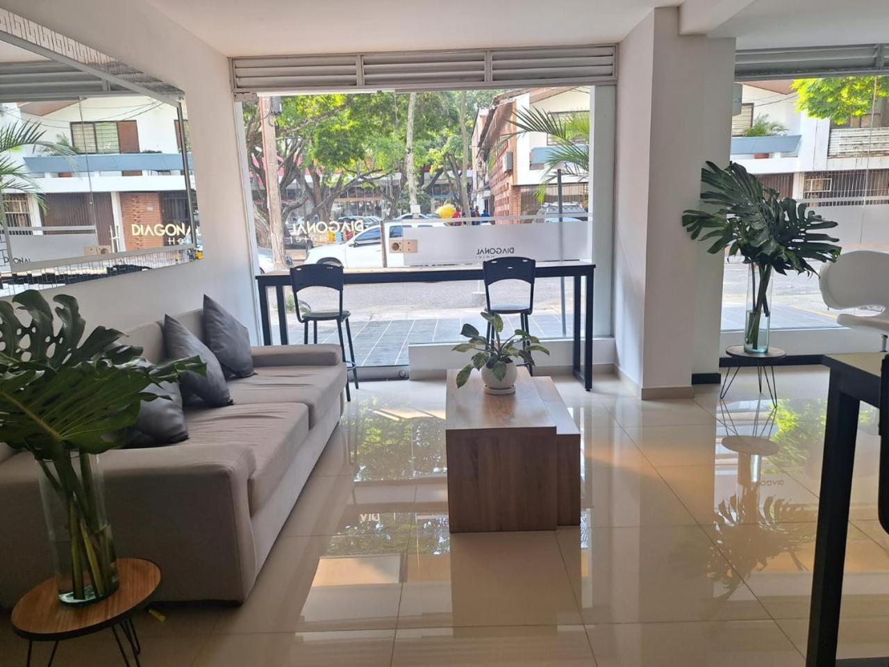 Diagonal Hotel Chipichape Cali Bagian luar foto