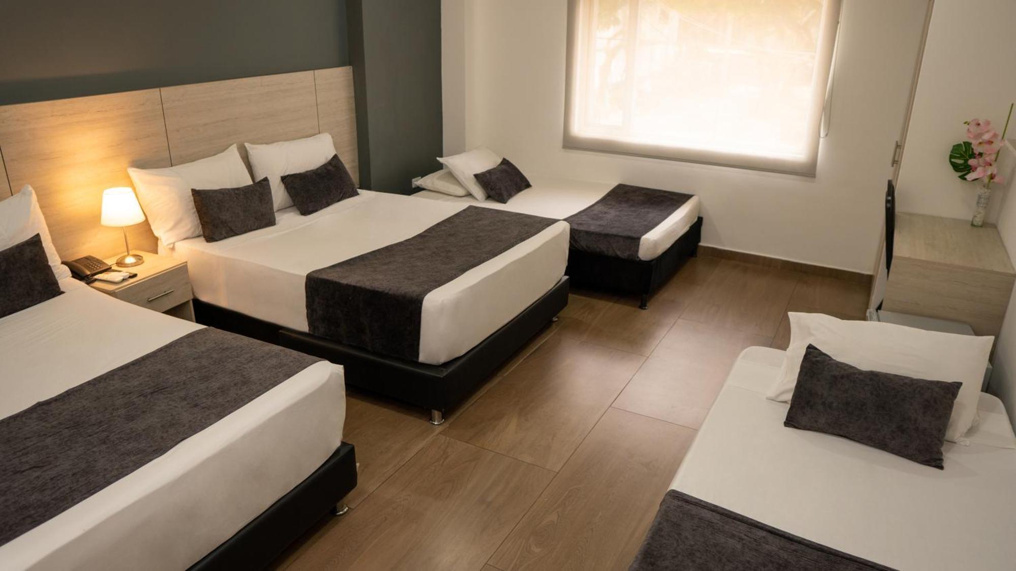 Diagonal Hotel Chipichape Cali Bagian luar foto